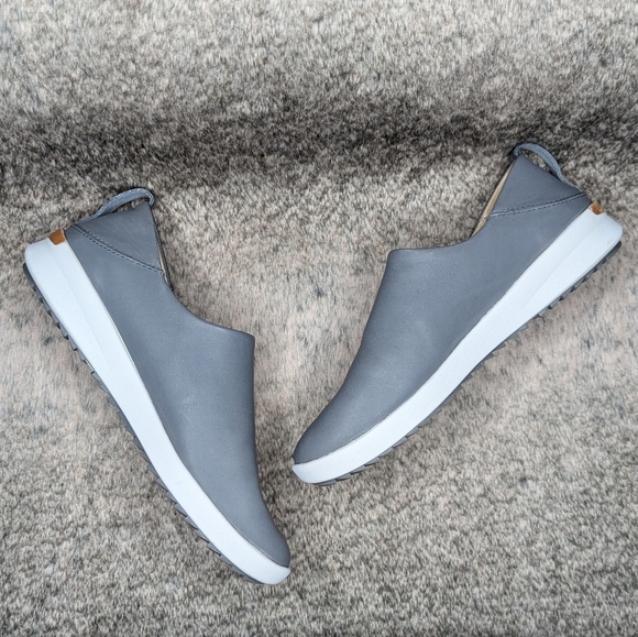 OluKai Malua Slip On Waterproof Leather Sneaker Grey Women's 8.5 - Picture 10 of 14